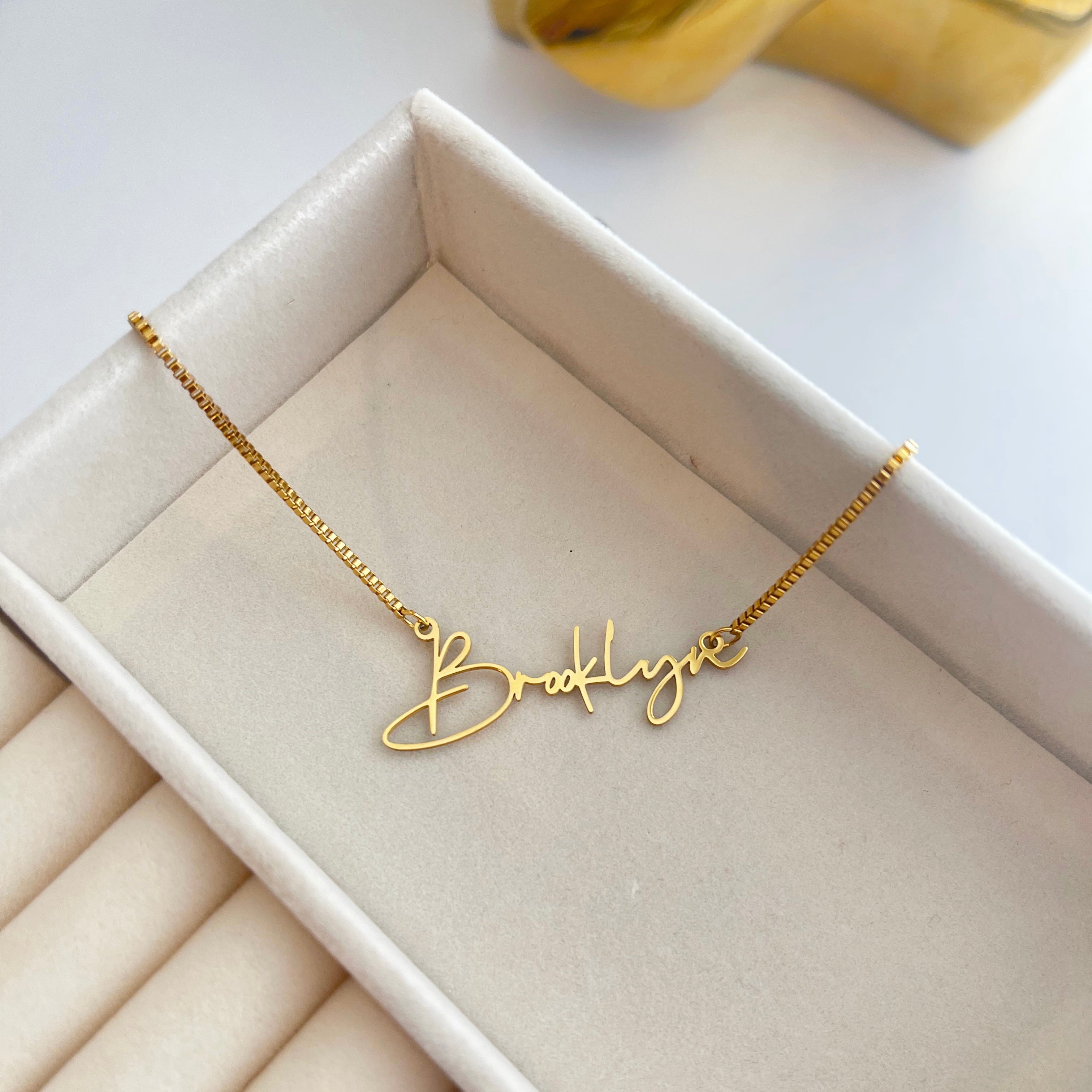 Custom Name necklaces gold